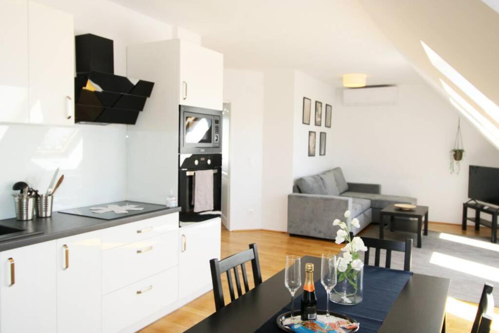 Penthouse With Amazing Terrace L Lf42 Apartment Виена Екстериор снимка