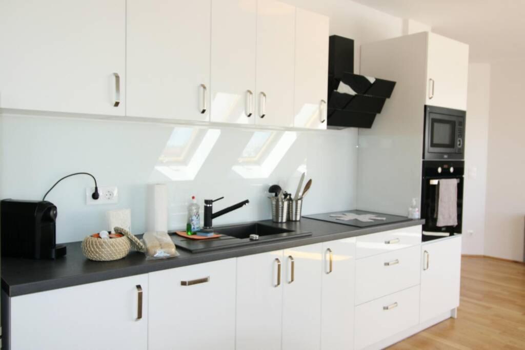 Penthouse With Amazing Terrace L Lf42 Apartment Виена Екстериор снимка